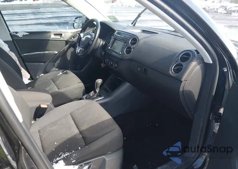 2015 Volkswagen Tiguan S z USA, uszkodzony, nr VIN WVGAV7AX3FW593963